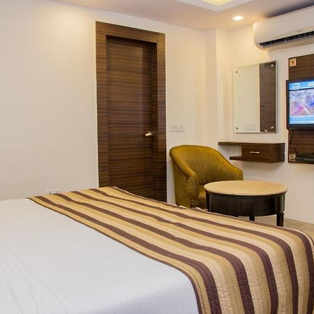 Hotel Pawan Plaza Near Sir Ganga Ram Hospital Delhi (National Capital Territory of India) Exterior foto