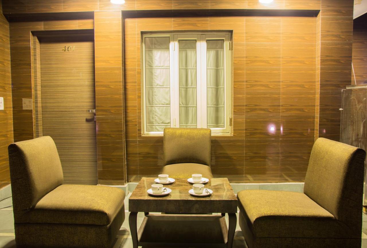 Hotel Pawan Plaza Near Sir Ganga Ram Hospital Delhi (National Capital Territory of India) Exterior foto
