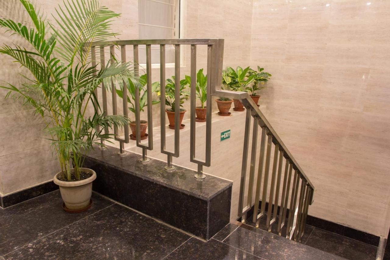 Hotel Pawan Plaza Near Sir Ganga Ram Hospital Delhi (National Capital Territory of India) Exterior foto