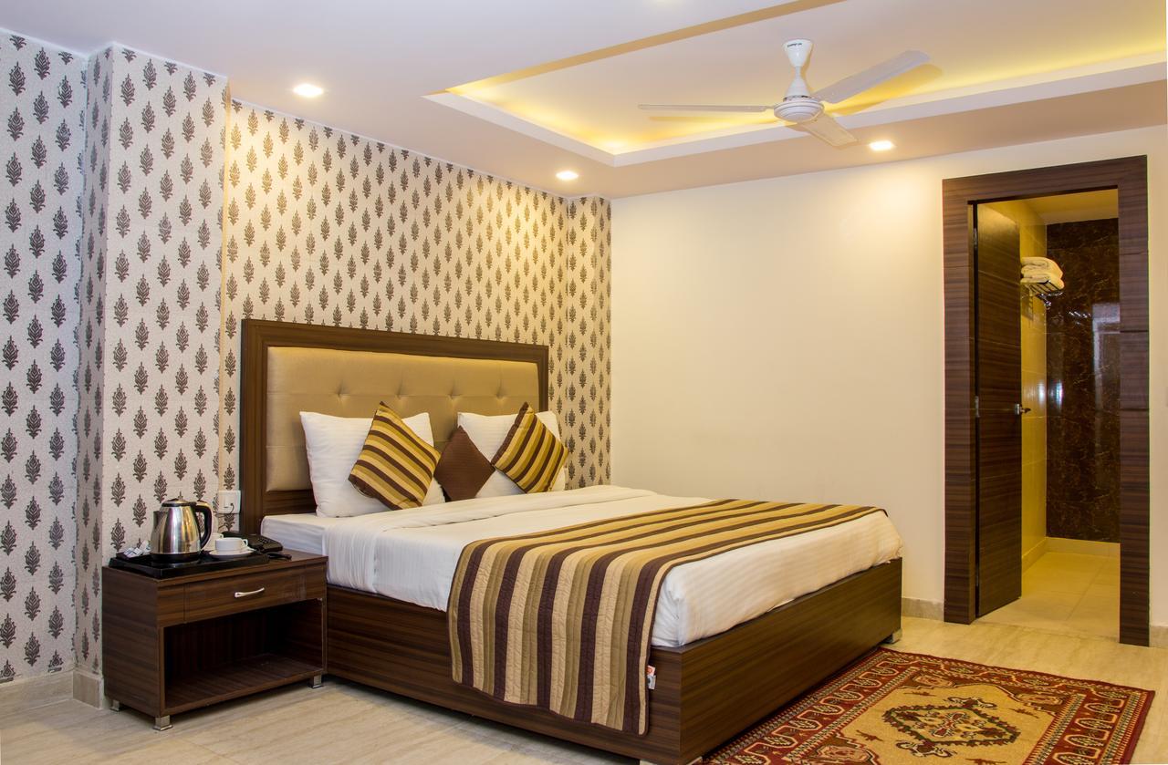Hotel Pawan Plaza Near Sir Ganga Ram Hospital Delhi (National Capital Territory of India) Exterior foto