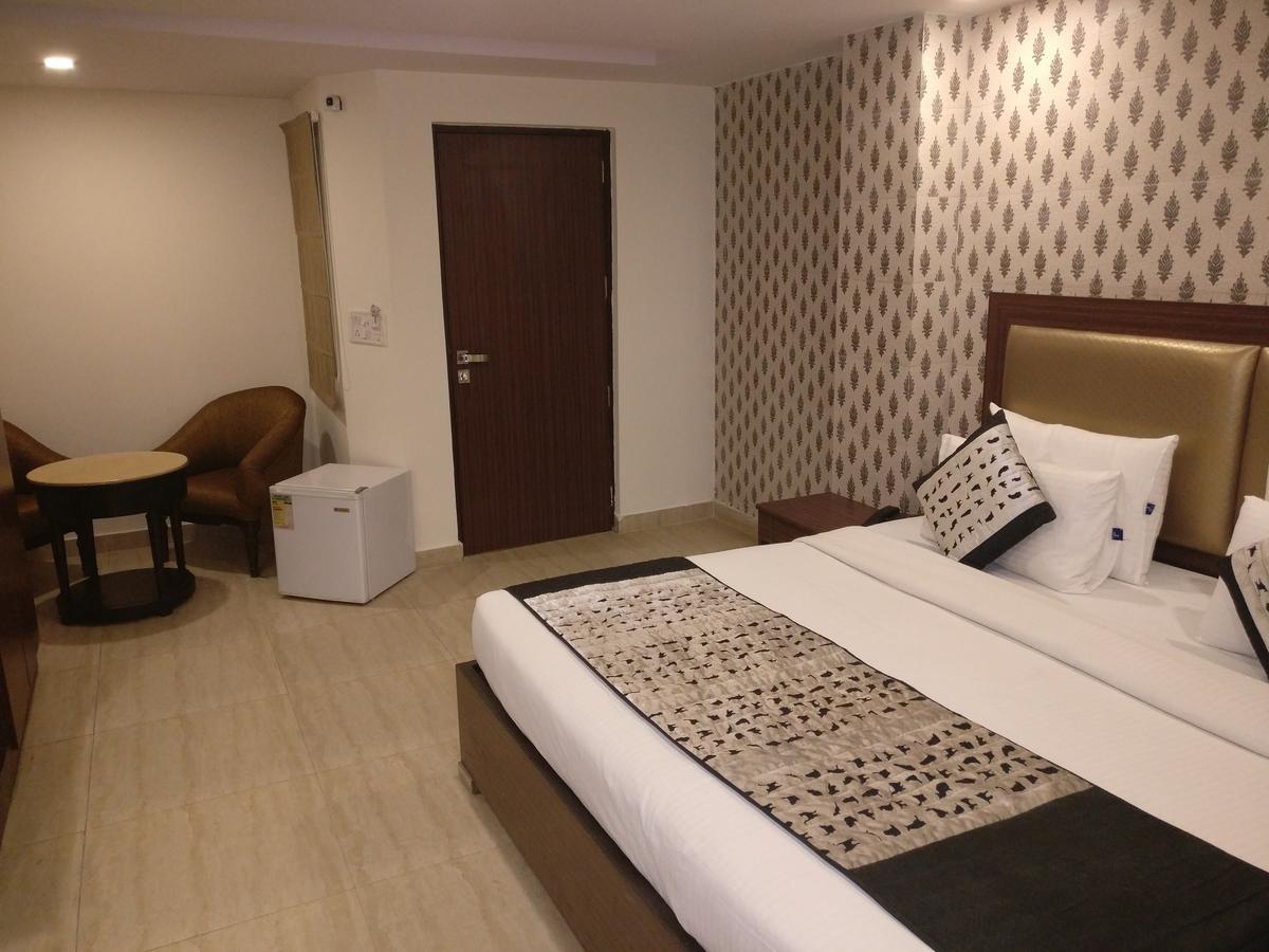 Hotel Pawan Plaza Near Sir Ganga Ram Hospital Delhi (National Capital Territory of India) Exterior foto