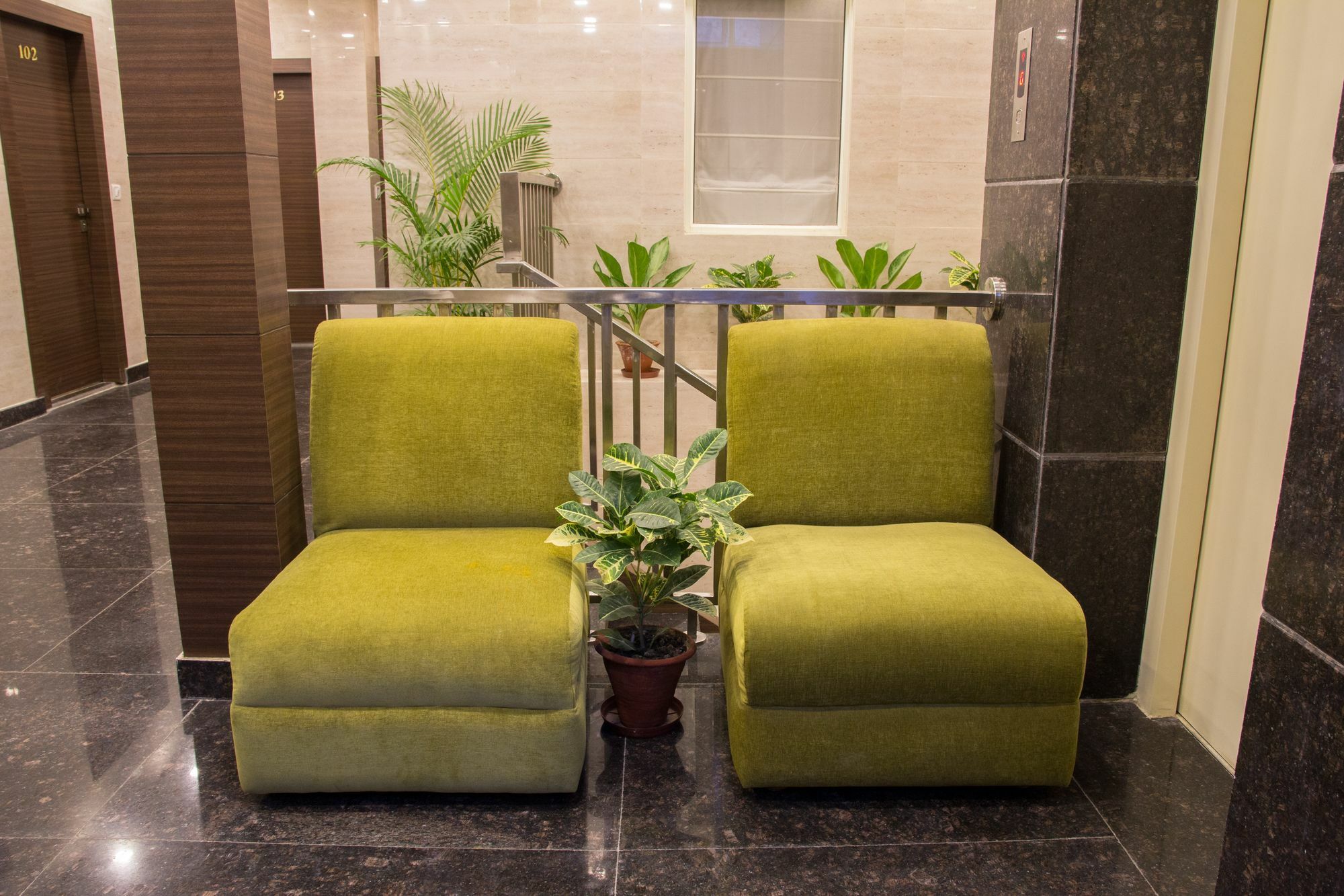 Hotel Pawan Plaza Near Sir Ganga Ram Hospital Delhi (National Capital Territory of India) Exterior foto